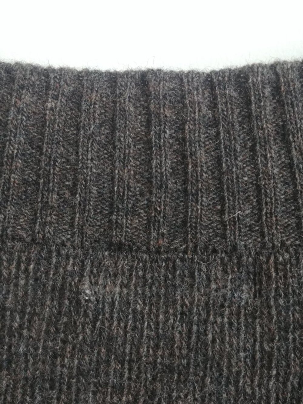 Bianca Maria 100% wool dark brown sweater top cardigan pearl buttons M fits XS - Picture 8 of 14